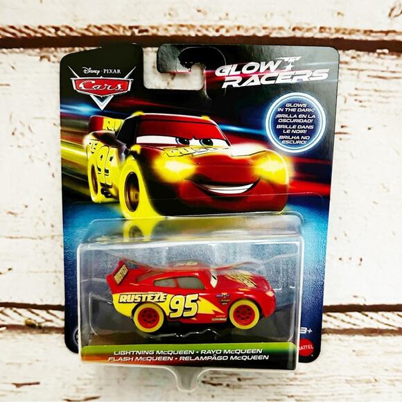 DISNEY PIXAR CARS Glow In The Dark Metal Die Cast Lightning McQueen - Picture 1 of 3